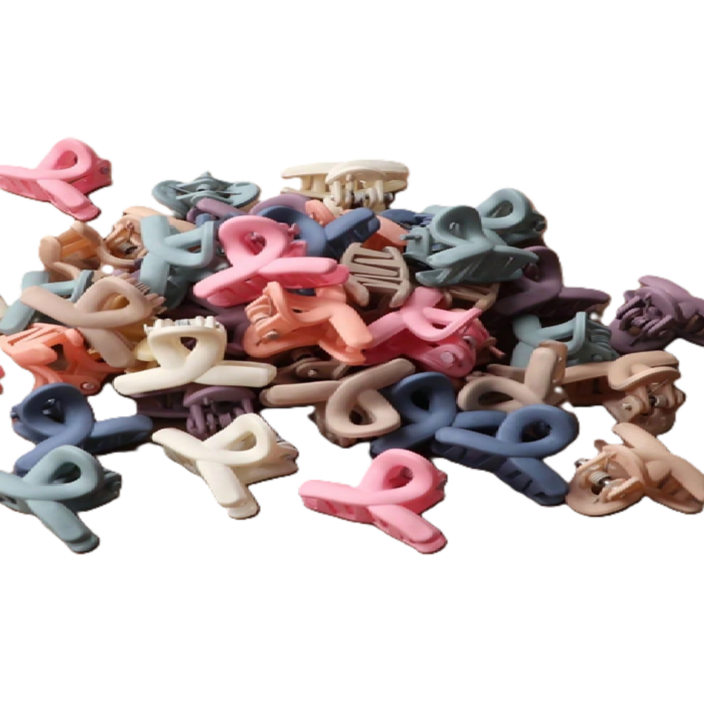 Colorful letter-shaped hair clips